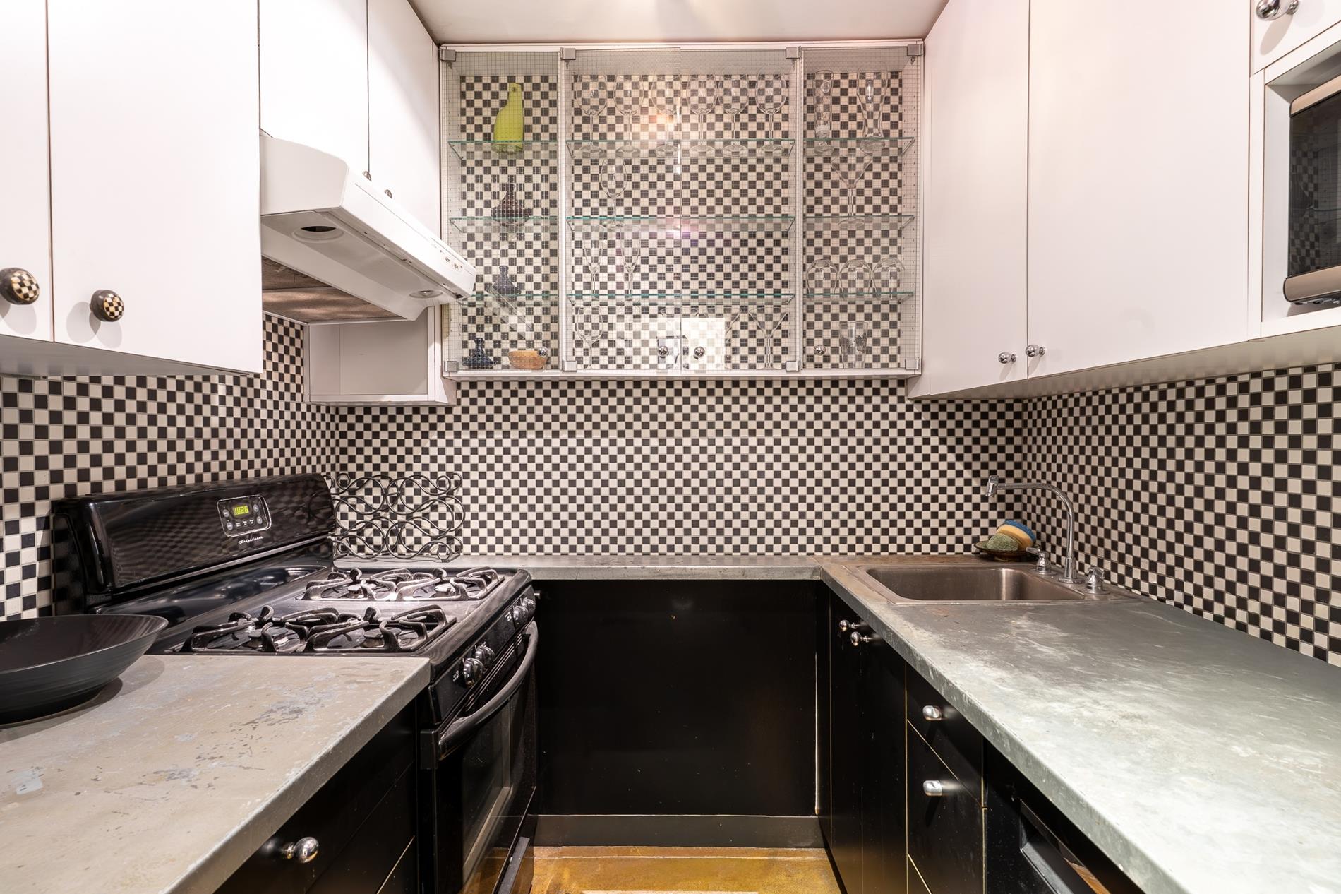 #8 photo, New York City, Turtle Bay , NY 10017