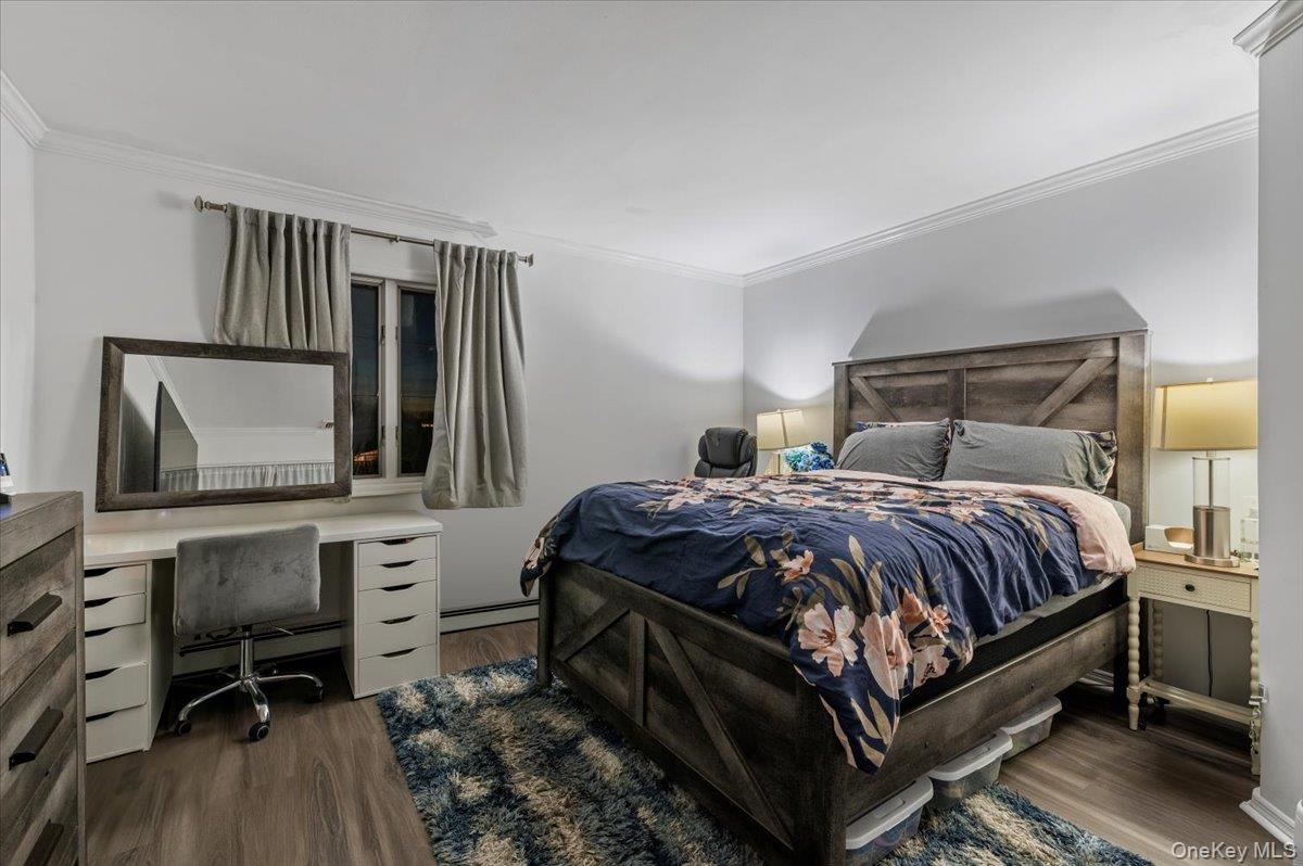 #15 photo, 44 E End Avenue, Hicksville , NY 11801