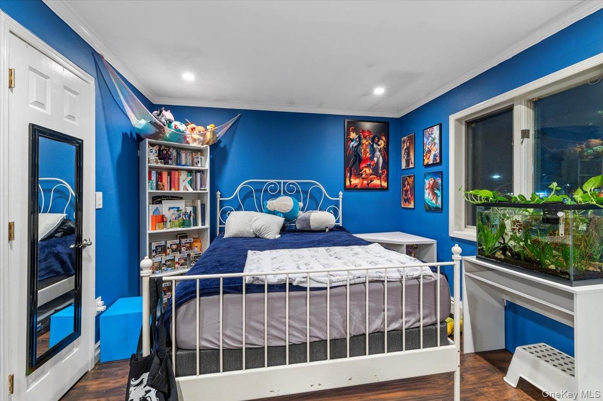 #17 photo, 44 E End Avenue, Hicksville , NY 11801