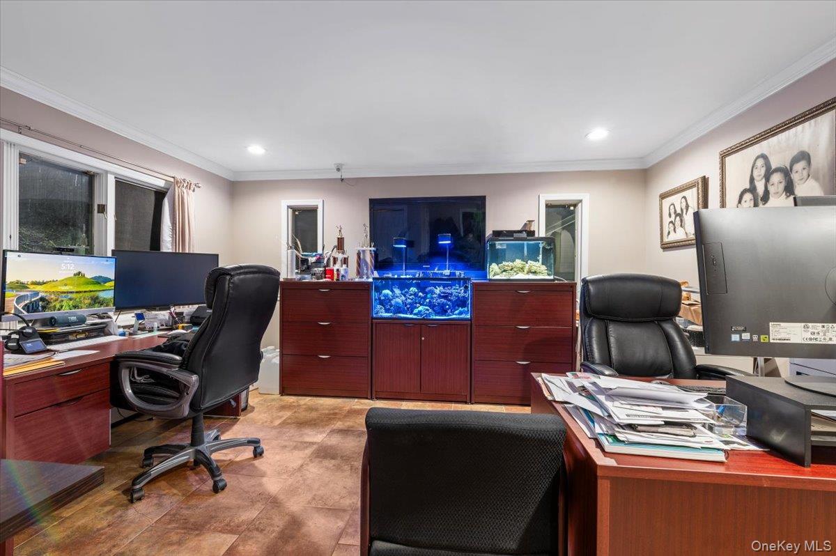 #7 photo, 44 E End Avenue, Hicksville , NY 11801