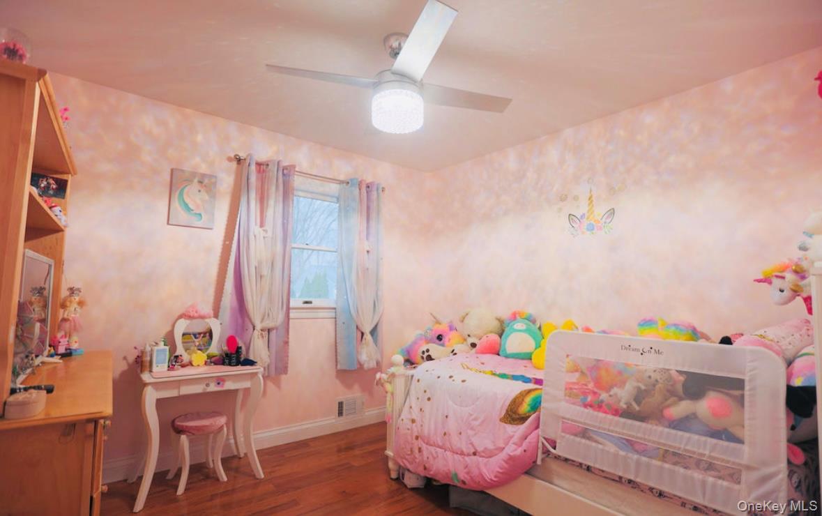 #13 photo, 407 Tree Road, سوفولك South Setauket , NY 11720