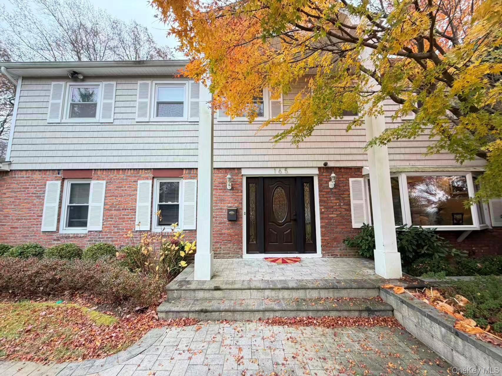 #1 photo, 165 Tara Drive, Roslyn , NY 11576