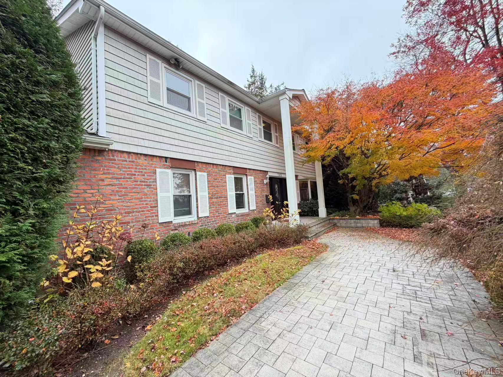 #2 photo, 165 Tara Drive, Roslyn , NY 11576