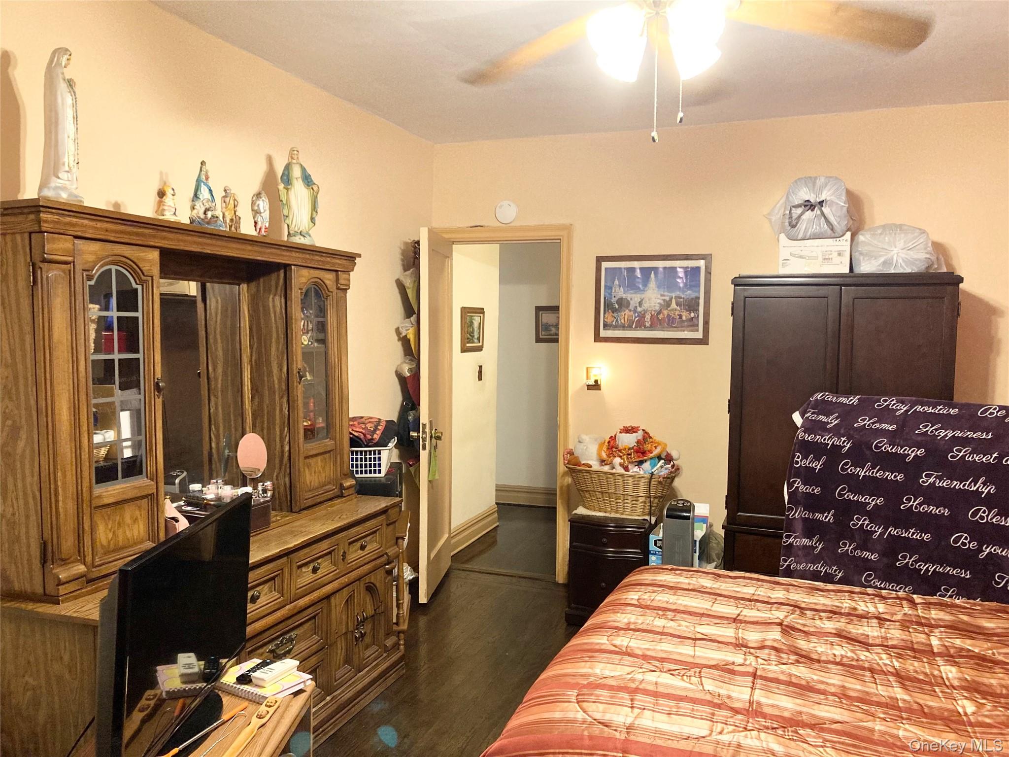 #7 photo, 2166 Bronx Park East, Bronx , NY 10462