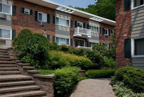 #1 photo, 425 Main Street, Northport , NY 11768