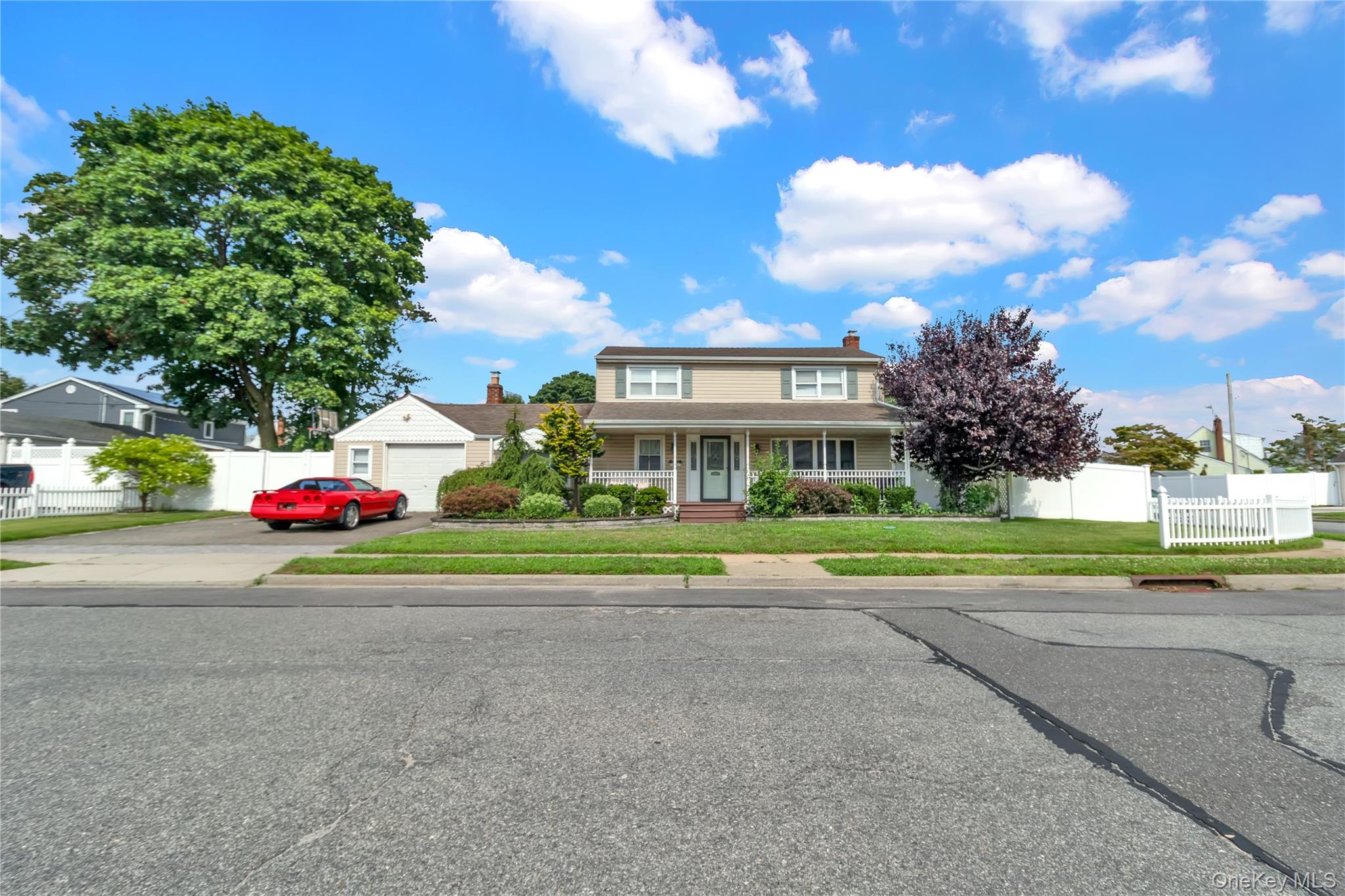 #2 photo, 171 Cottage Boulevard, Hicksville , NY 11801