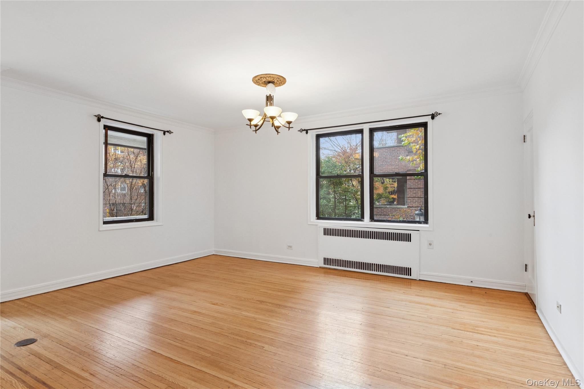 #6 photo, 69-40 Yellowstone Boulevard, Forest Hills , NY 11375