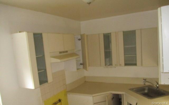 #4 photo, 135-12 77 Avenue, Flushing , NY 11367