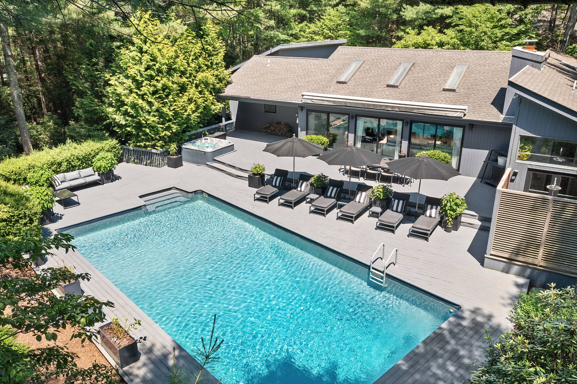 #1 photo, 4 Bull Path Close, East Hampton , NY 11937