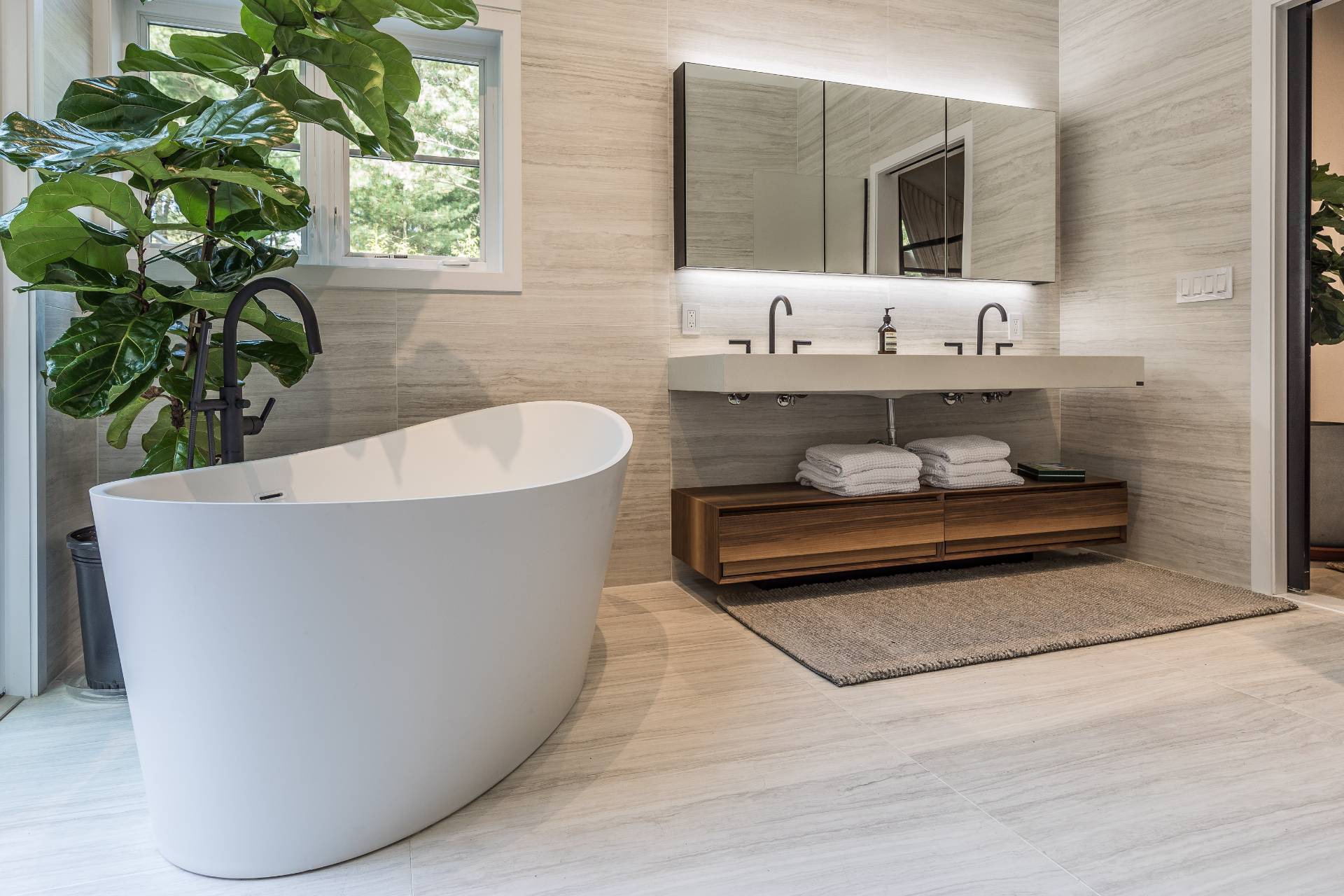 #14 photo, 4 Bull Path Close, East Hampton , NY 11937