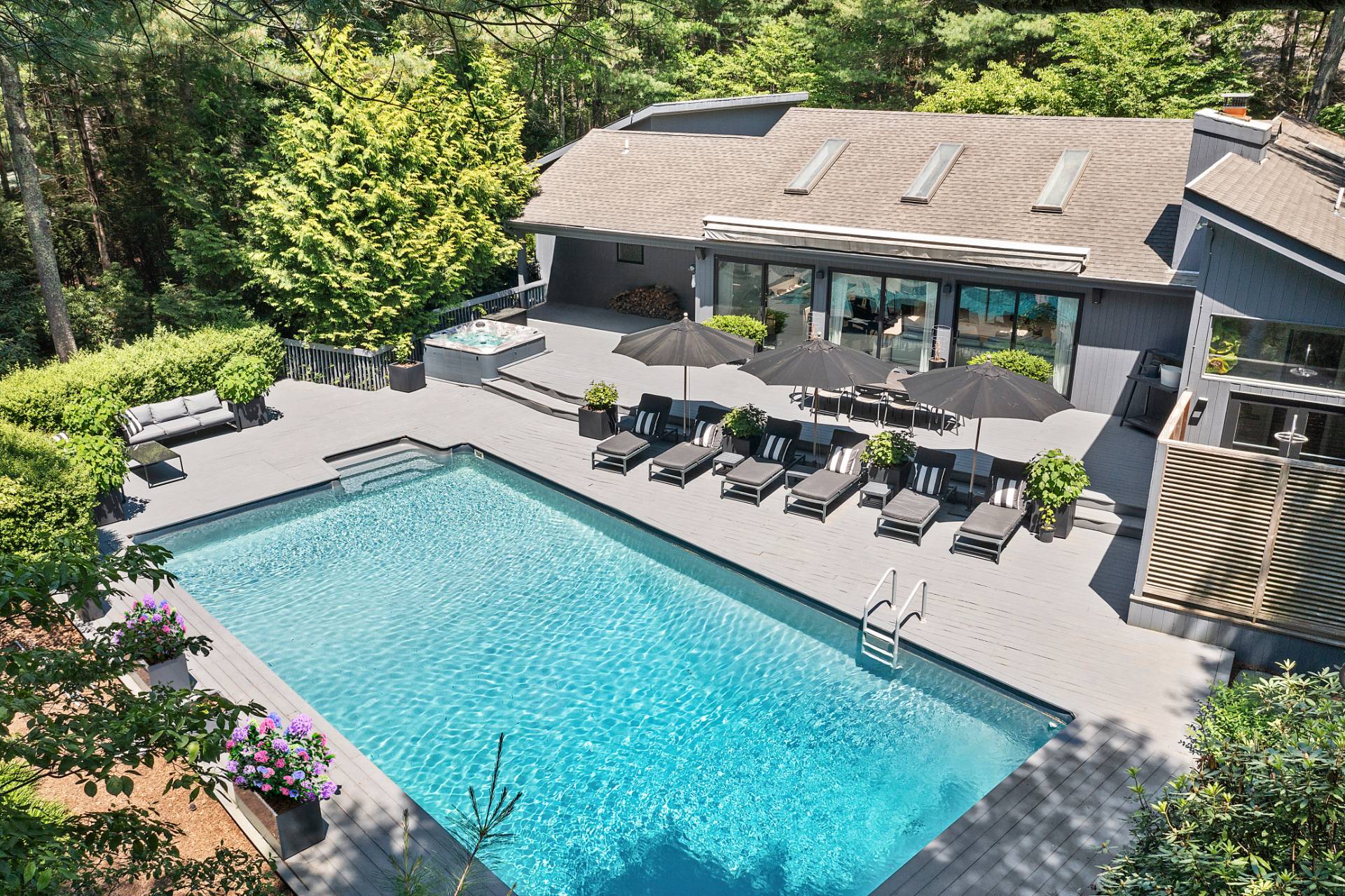 #35 photo, 4 Bull Path Close, East Hampton , NY 11937