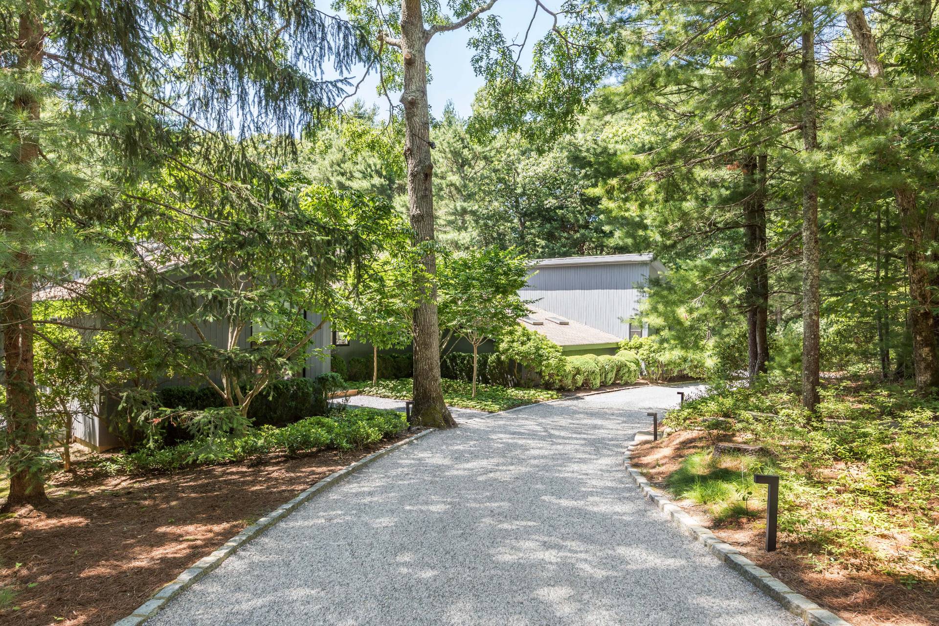 #4 photo, 4 Bull Path Close, East Hampton , NY 11937