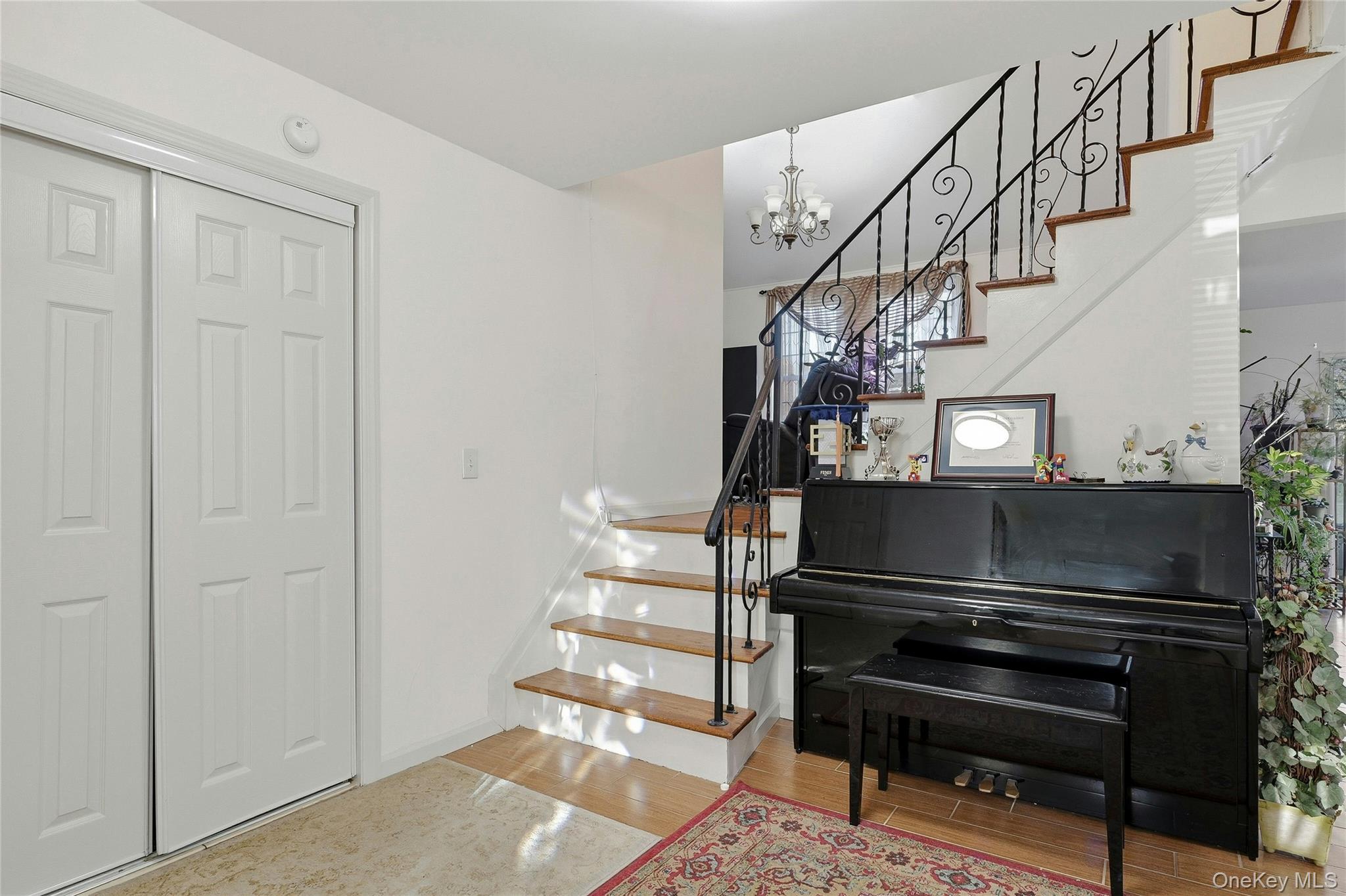 #5 photo, 87 Root Avenue, Central Islip , NY 11722