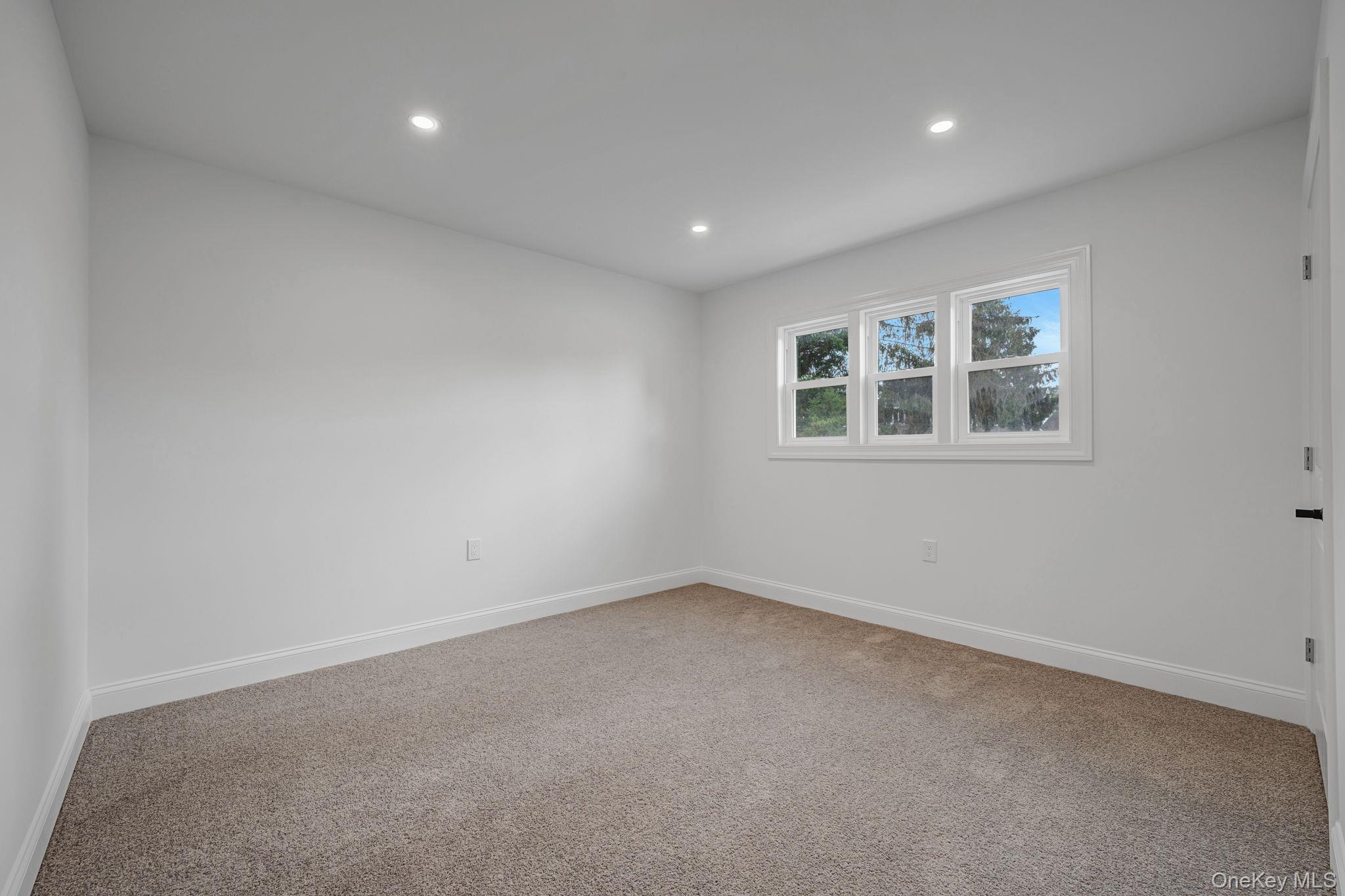 #15 photo, 215 W Marie Street, Hicksville , NY 11801