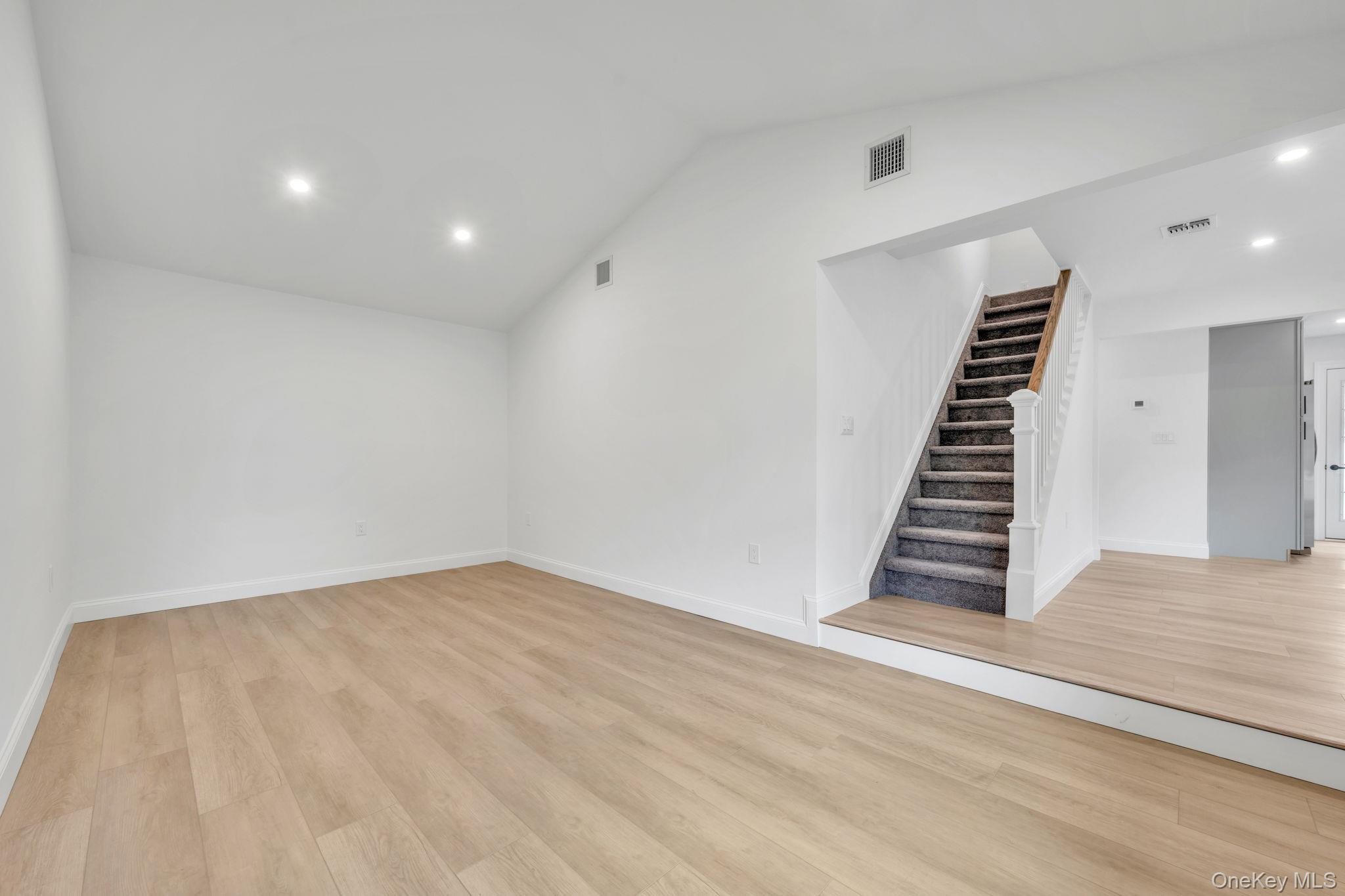 #19 photo, 215 W Marie Street, Hicksville , NY 11801