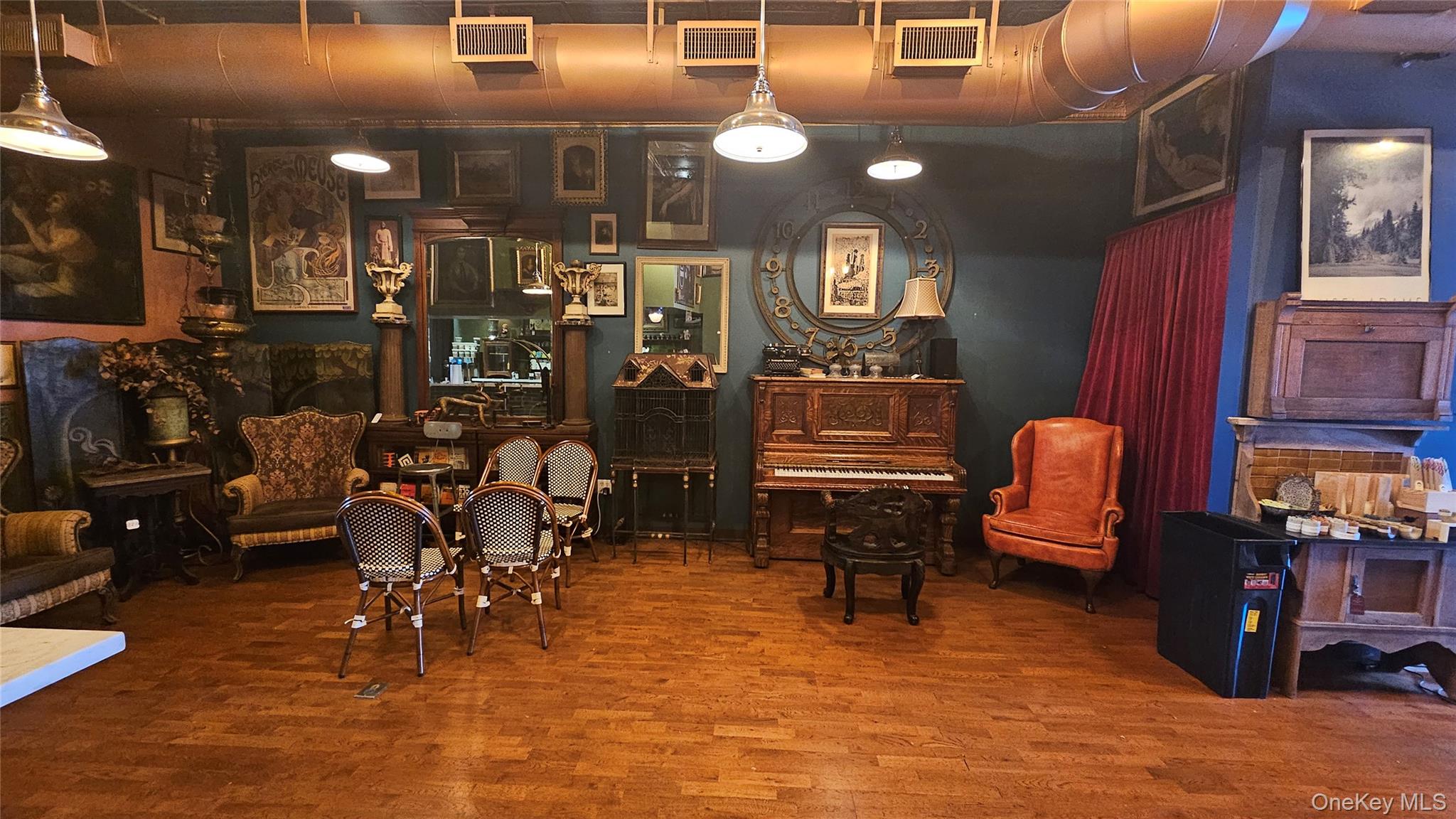 #6 photo, 342 New York Avenue, Huntington , NY 11743