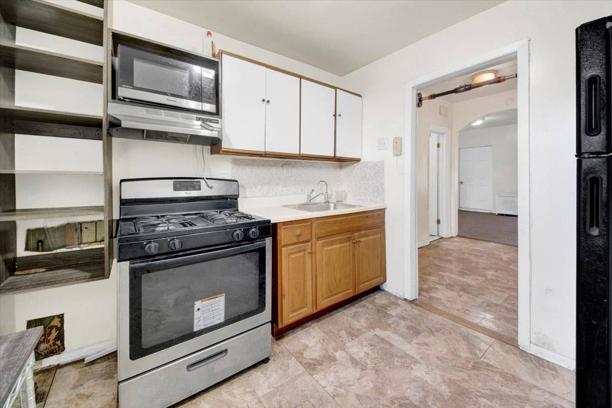 #9 photo, 1238 Colgate Ave, برونكس Bronx , NY 10472