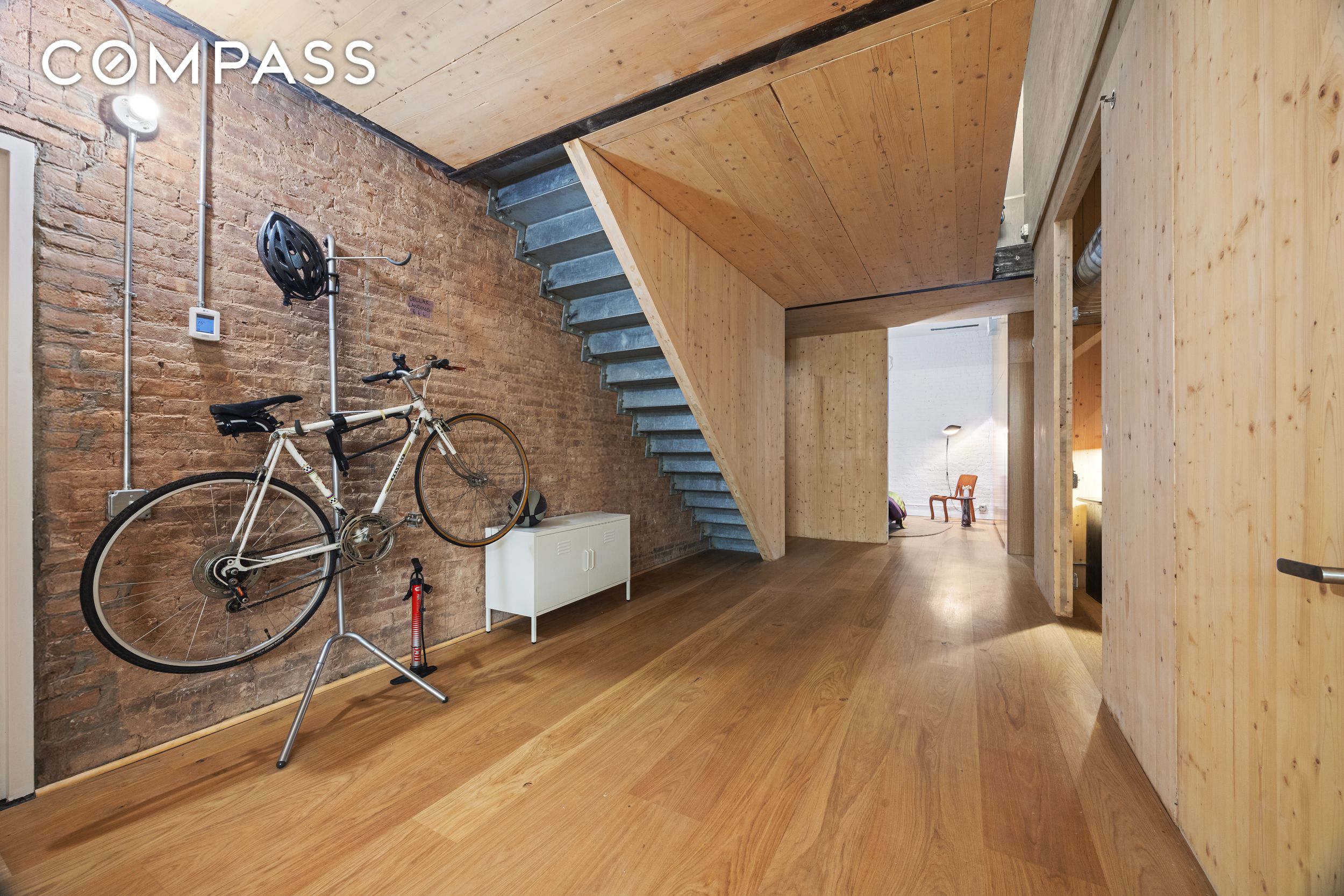 #19 photo, 74 Reade Street, Tribeca , NY 10007