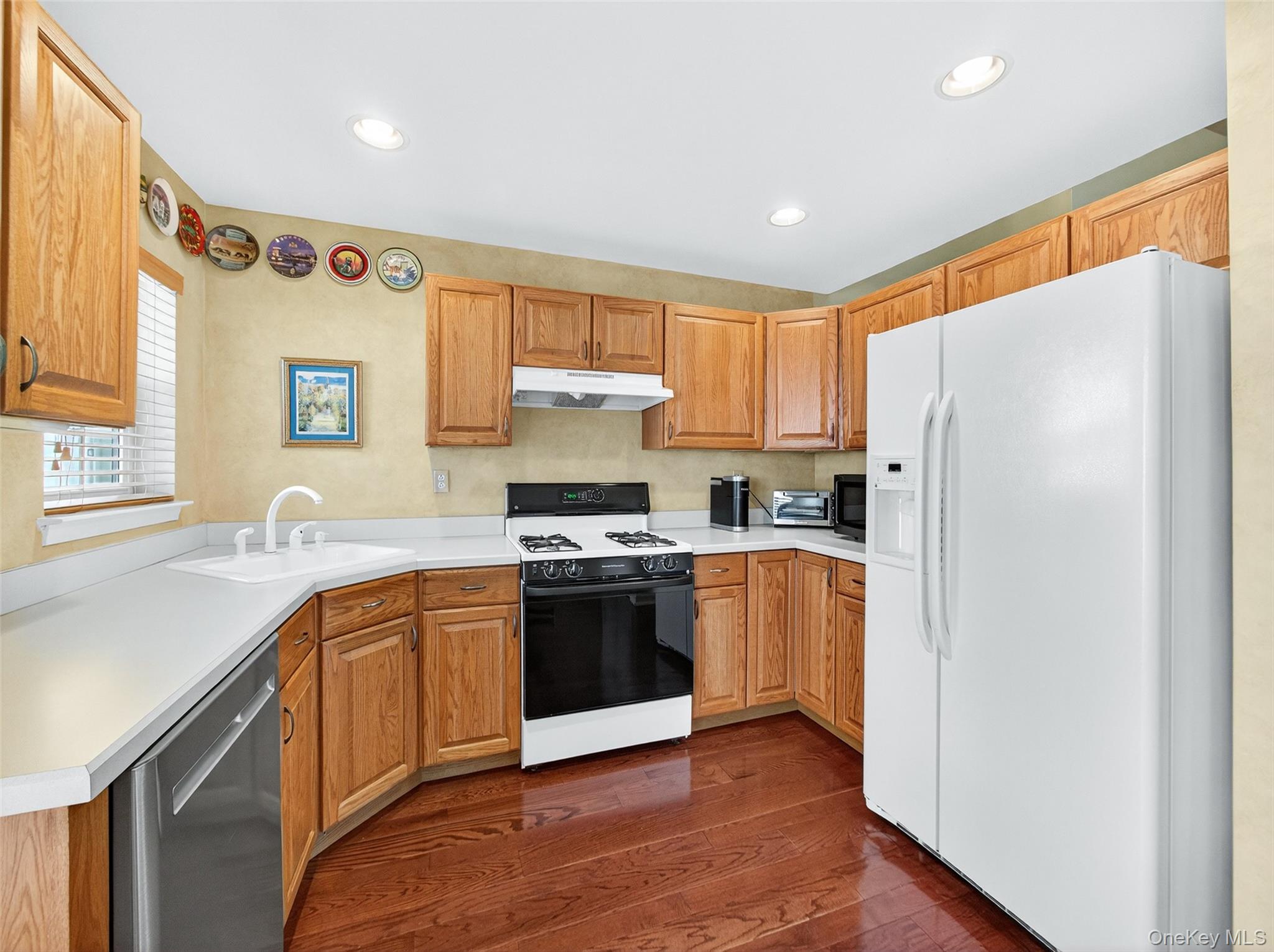 #4 photo, 74 Crystal Hill Drive, Pomona , NY 10970