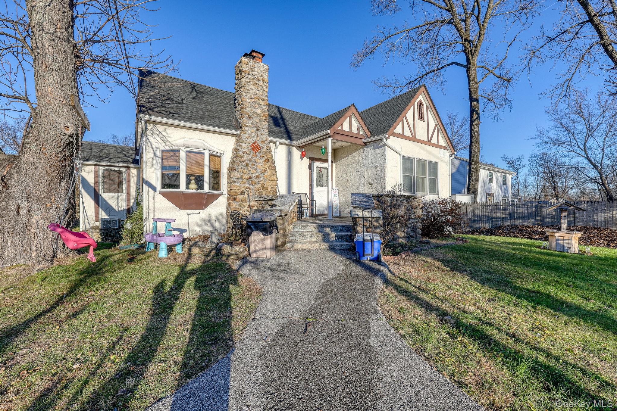 #19 photo, 6 Willow Street, Newburgh , NY 12550