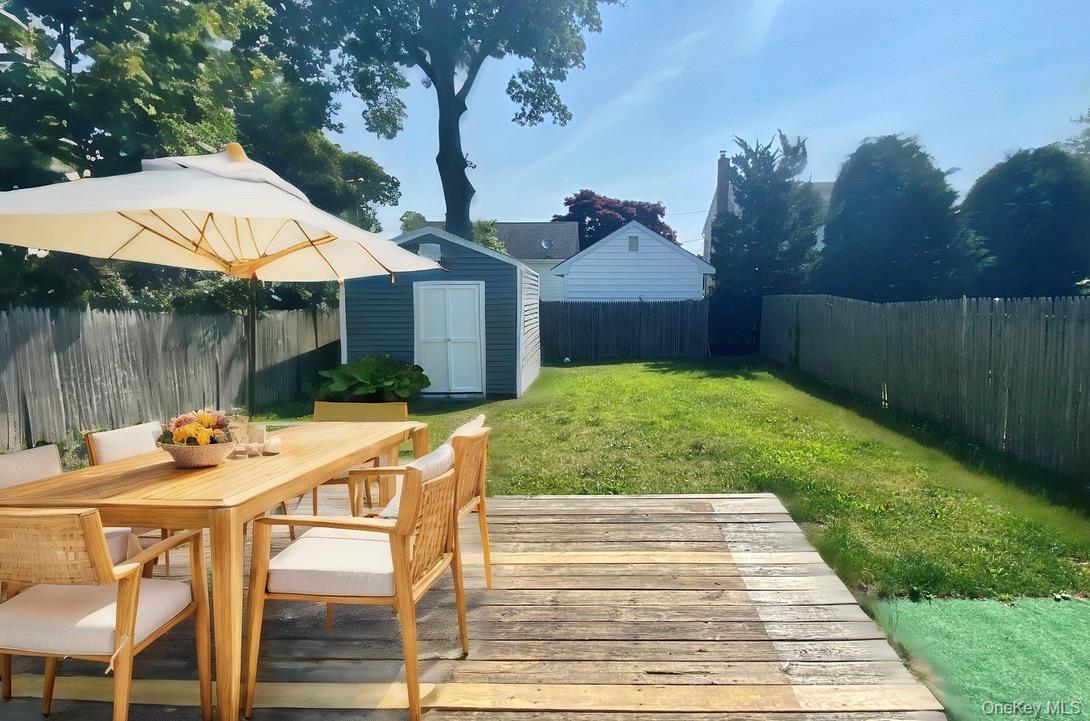 #10 photo, 450 S Fulton Avenue, Lindenhurst , NY 11757