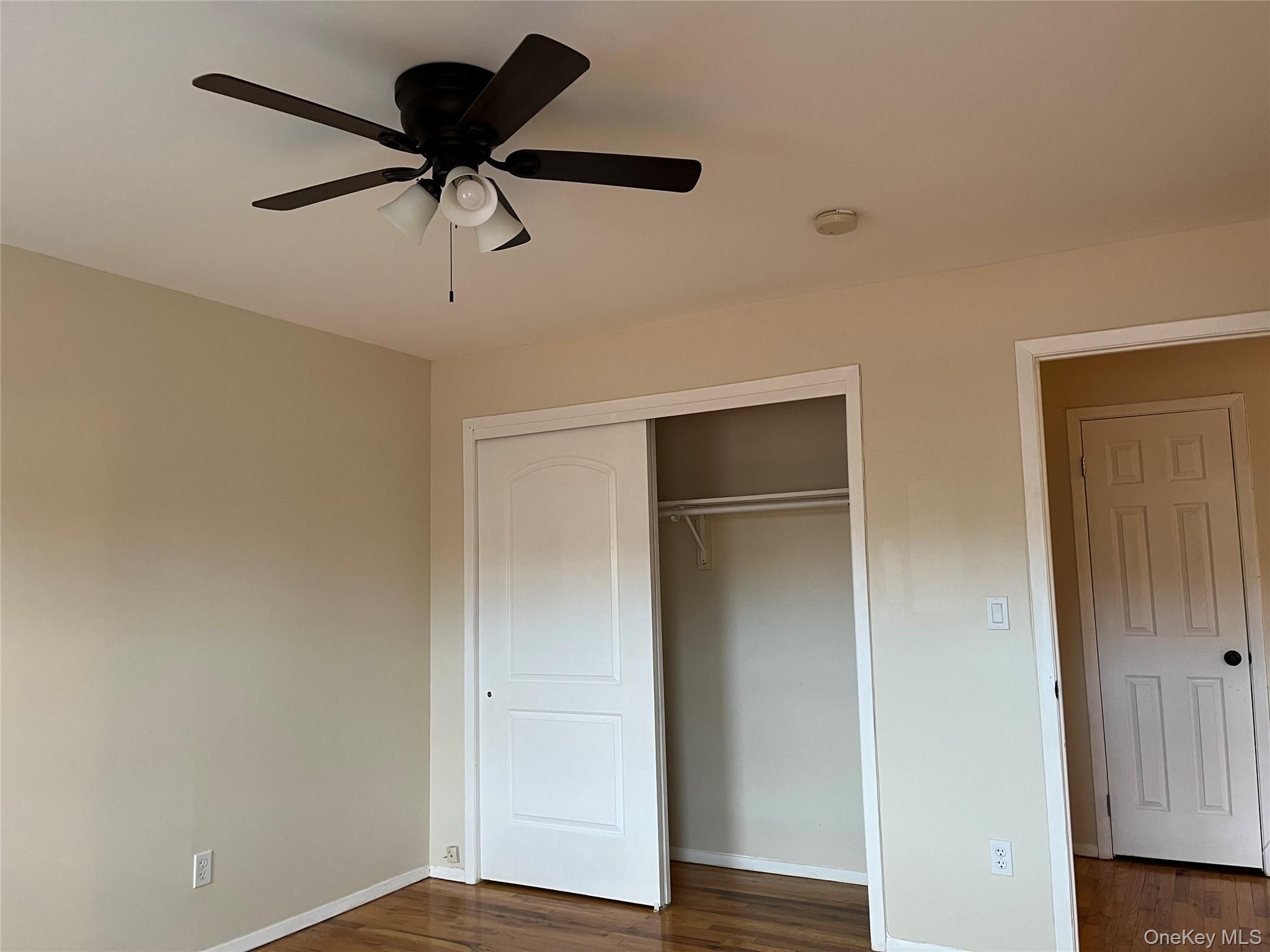 #10 photo, 410 Jericho Turnpike, New Hyde Park , NY 11040