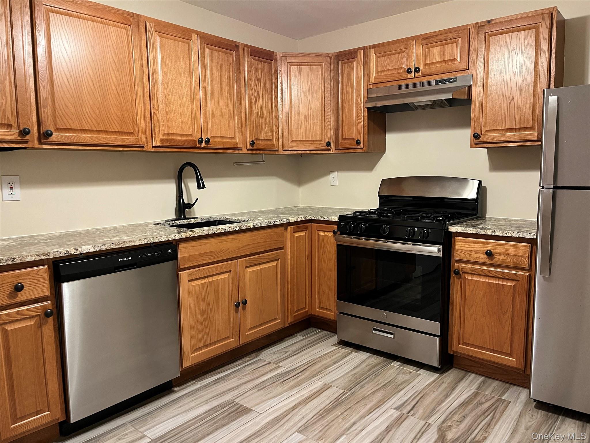 #5 photo, 410 Jericho Turnpike, New Hyde Park , NY 11040