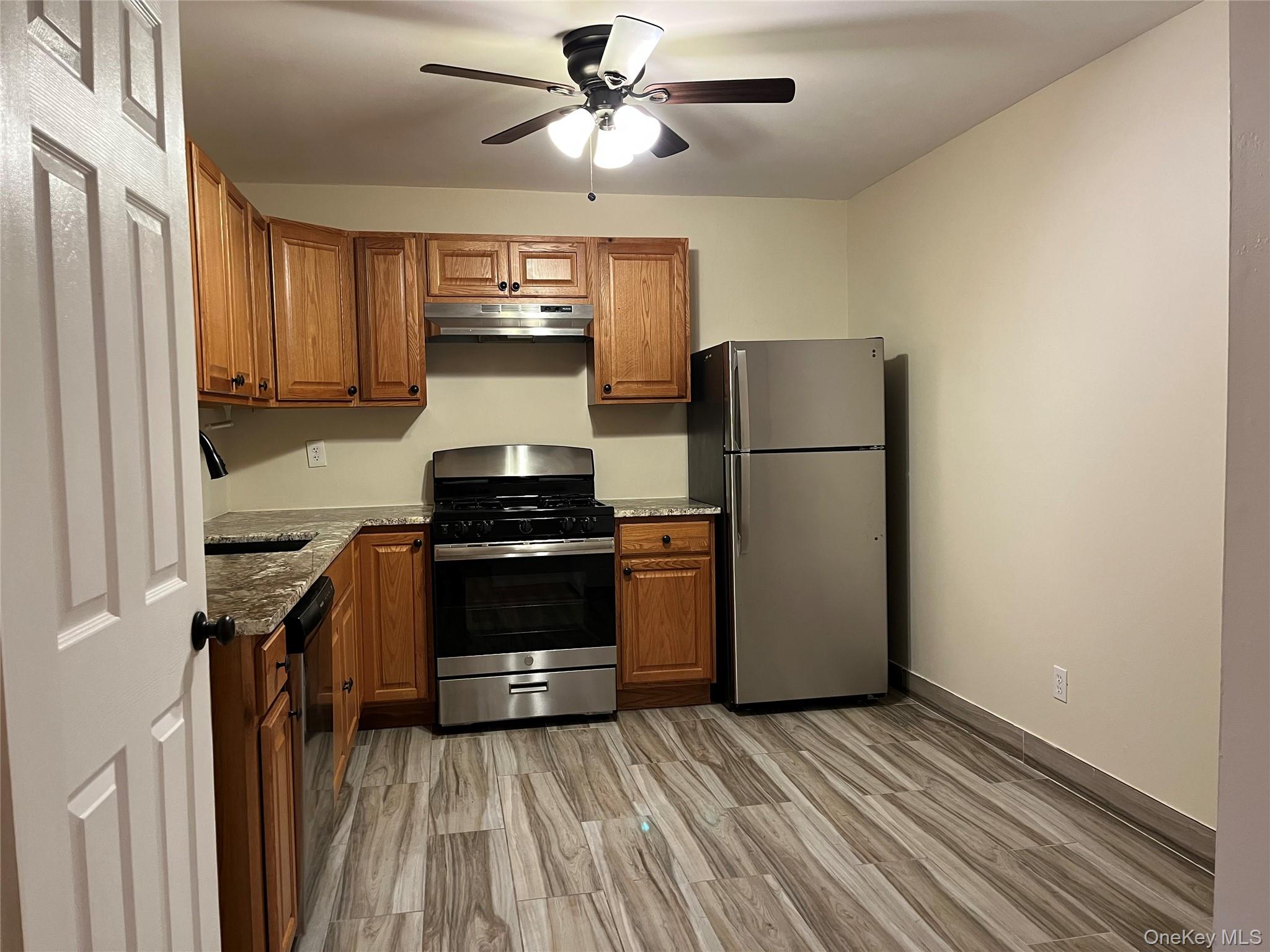 #6 photo, 410 Jericho Turnpike, New Hyde Park , NY 11040