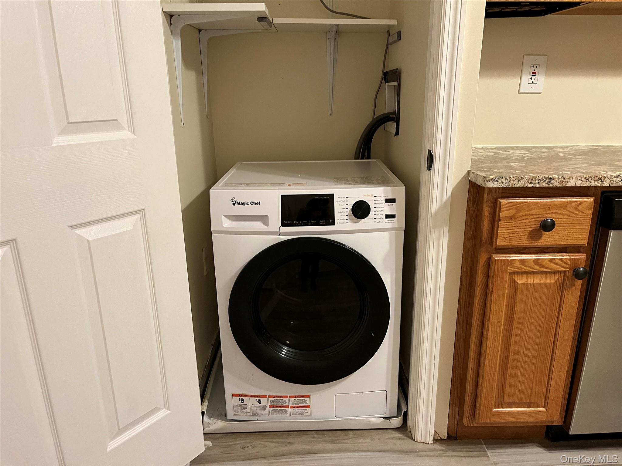 #7 photo, 410 Jericho Turnpike, New Hyde Park , NY 11040