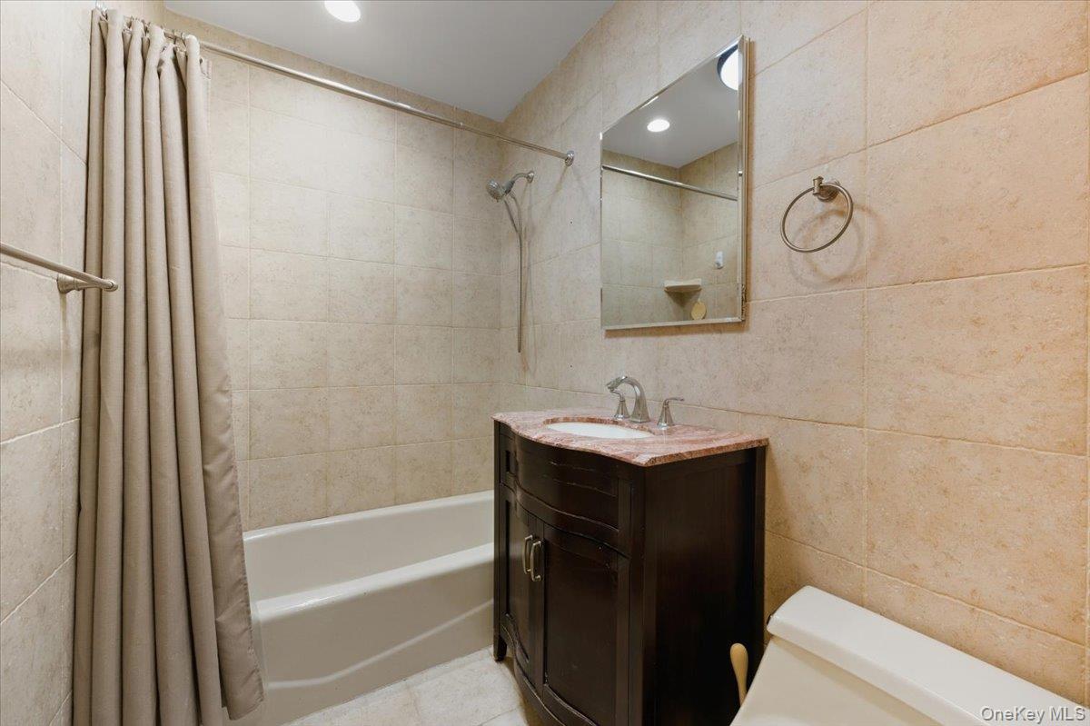 #15 photo, 90 S Park Avenue, Rockville Centre , NY 11570