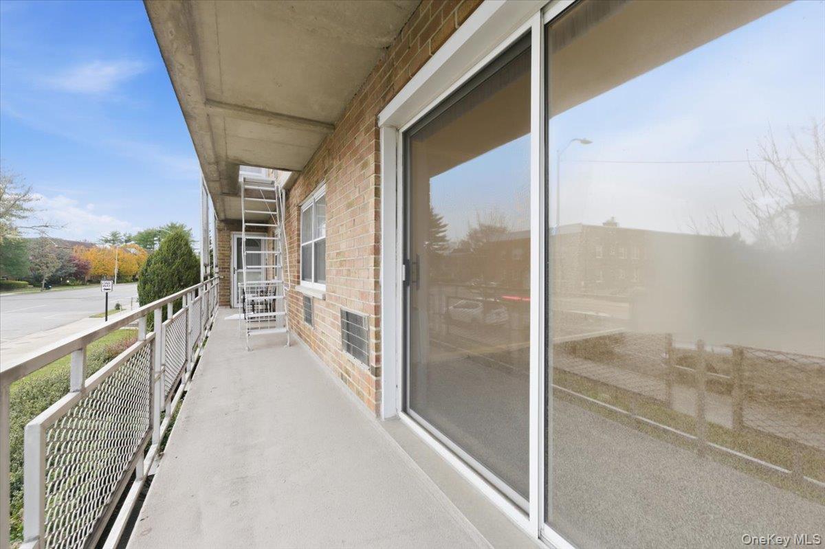 #16 photo, 90 S Park Avenue, Rockville Centre , NY 11570