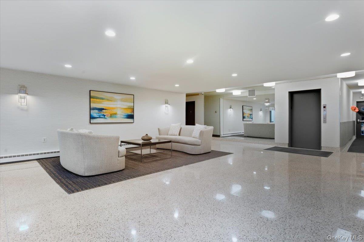 #4 photo, 90 S Park Avenue, Rockville Centre , NY 11570