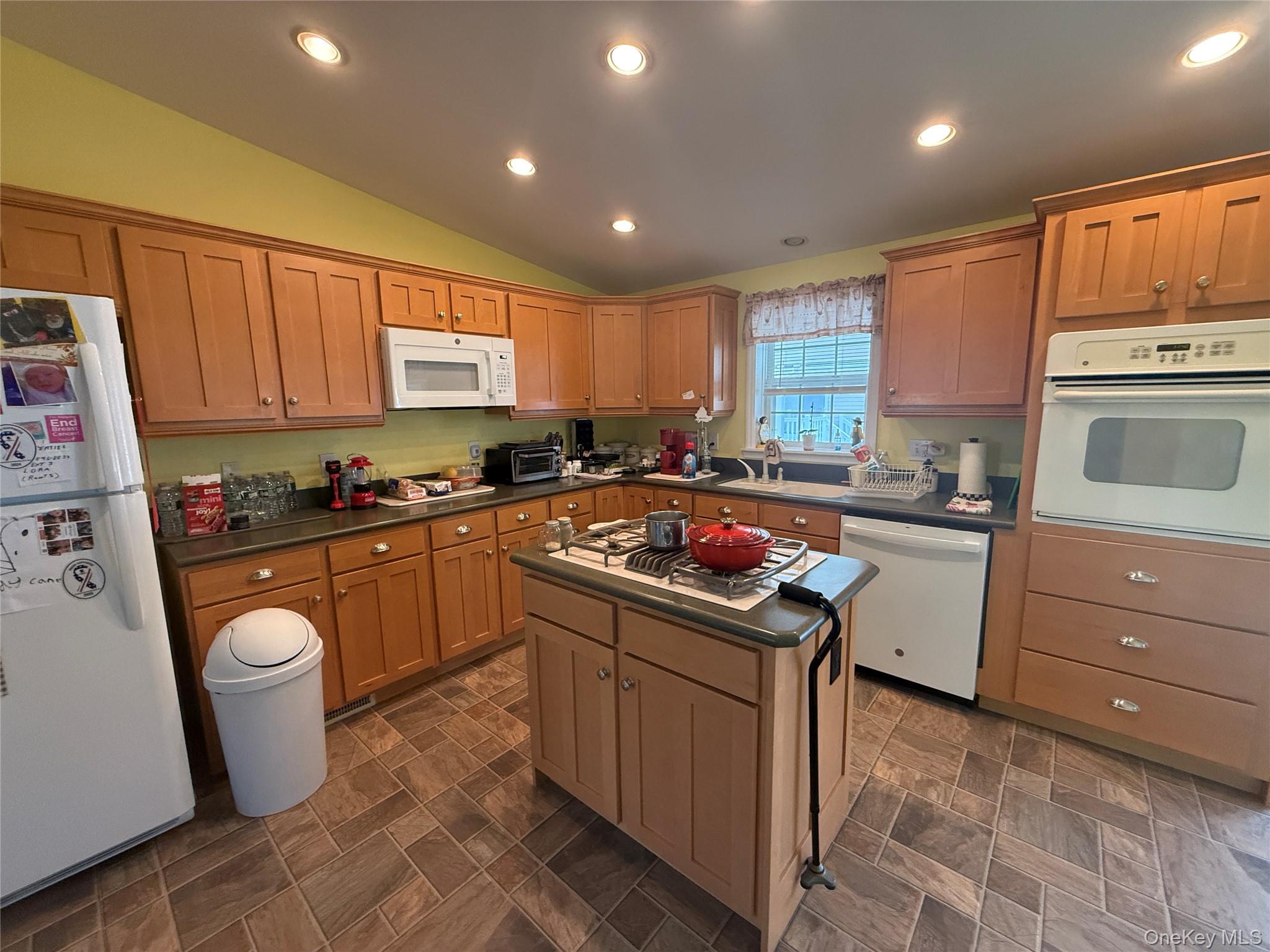 #12 photo, 312 Brittany Terrace, Rock Tavern , NY 12575