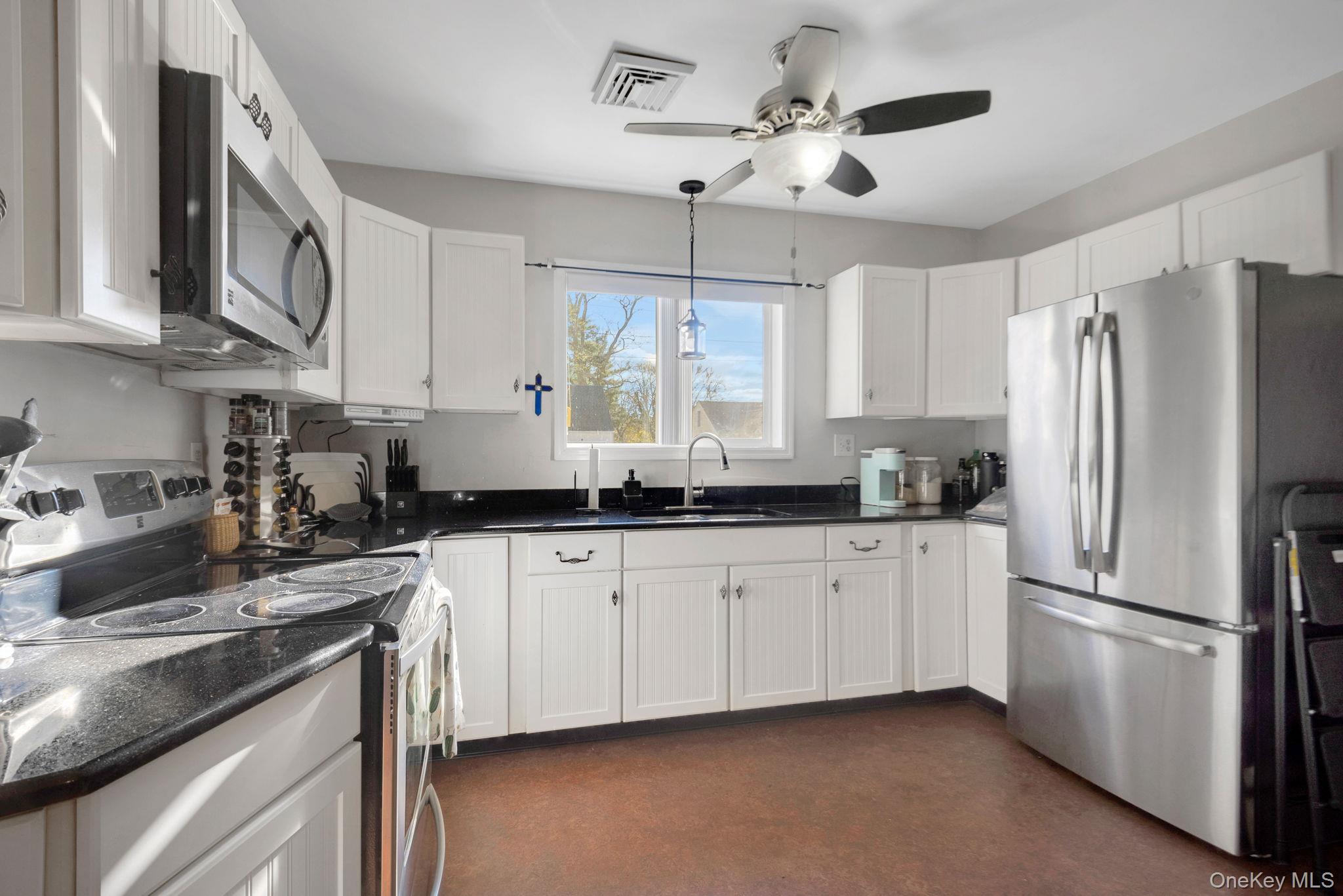 #7 photo, 11 Sunset Drive, New Windsor , NY 12553