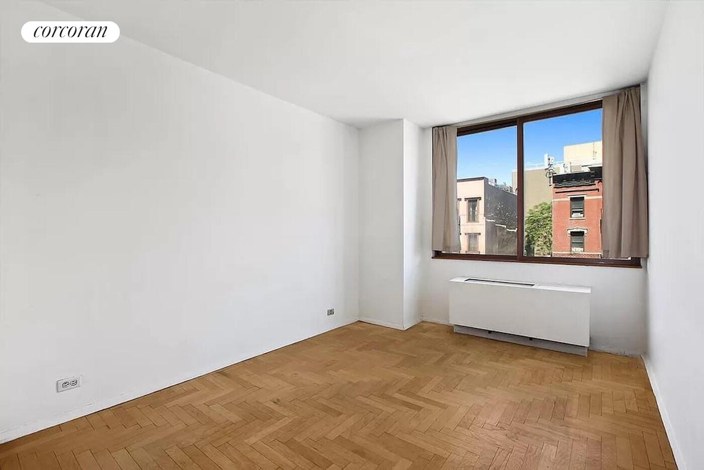 #5 photo, 393 W 49TH Street, Hells Kitchen , NY 10019