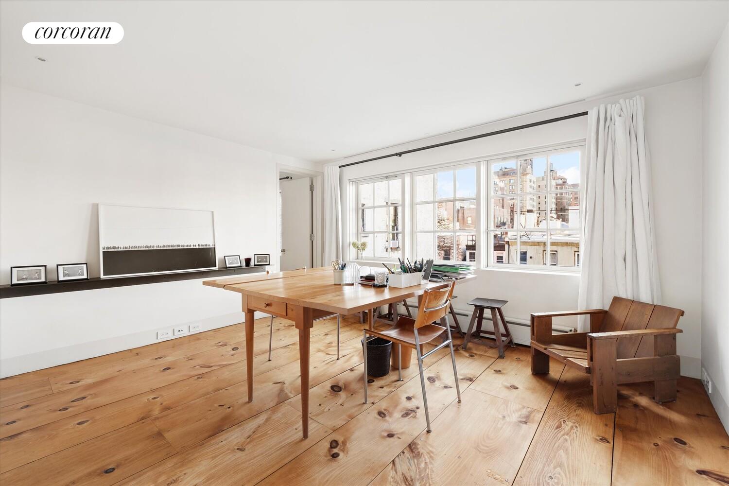 #12 photo, 52 W 9TH Street, Greenwich Village , NY 10011