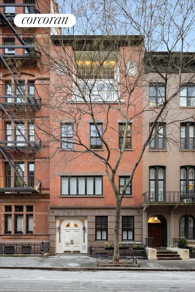 #18 photo, 52 W 9TH Street, Greenwich Village , NY 10011