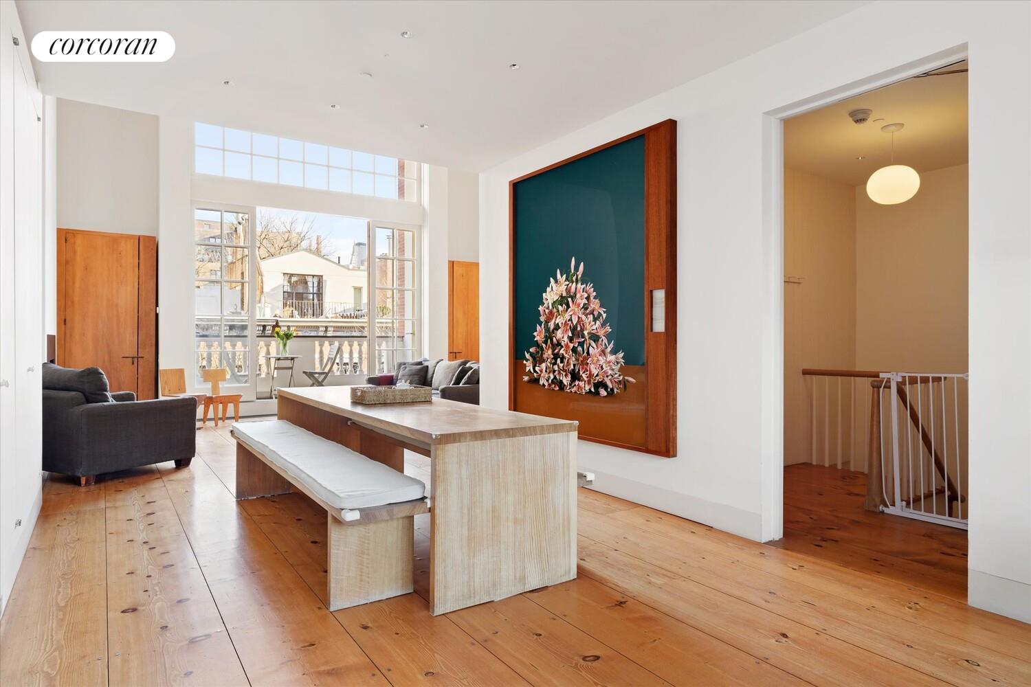 #7 photo, 52 W 9TH Street, Greenwich Village , NY 10011