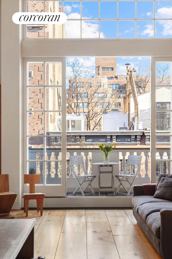 #8 photo, 52 W 9TH Street, Greenwich Village , NY 10011