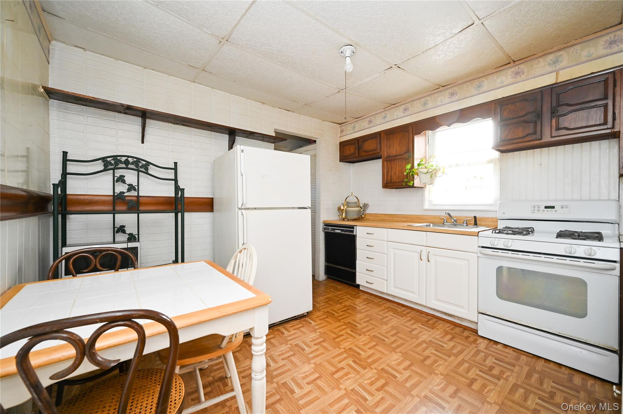 #10 photo, 84-23 90 Street, Woodhaven , NY 11421