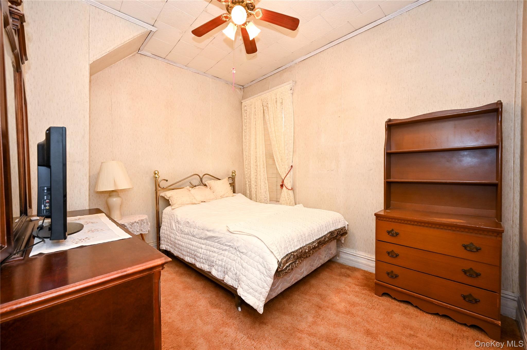 #15 photo, 84-23 90 Street, Woodhaven , NY 11421