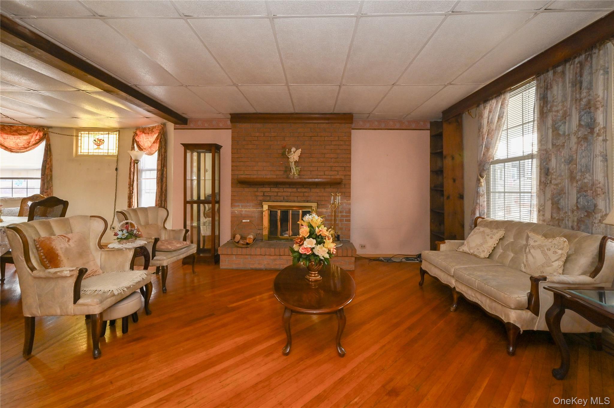 #4 photo, 84-23 90 Street, Woodhaven , NY 11421