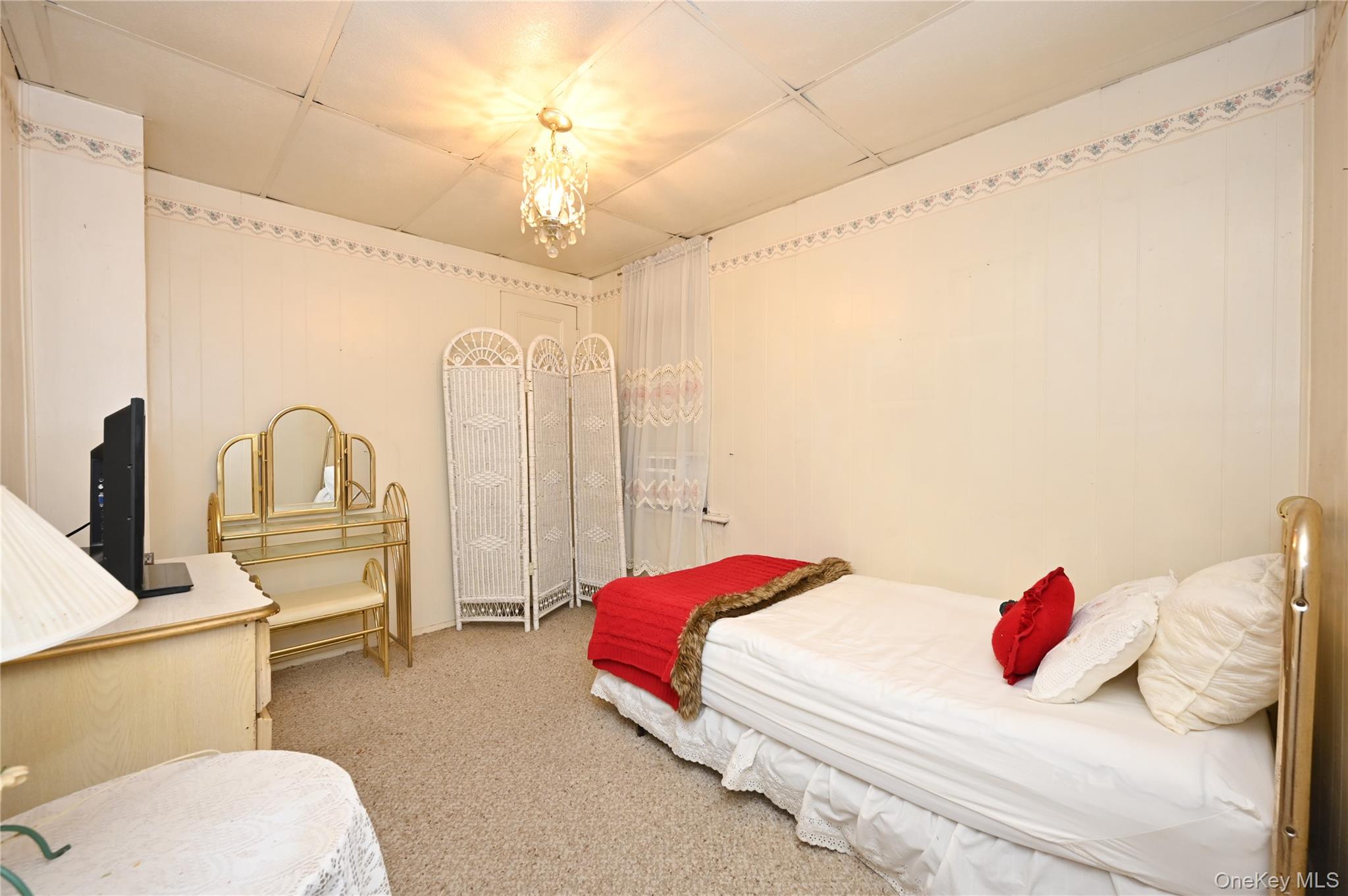 #7 photo, 84-23 90 Street, Woodhaven , NY 11421