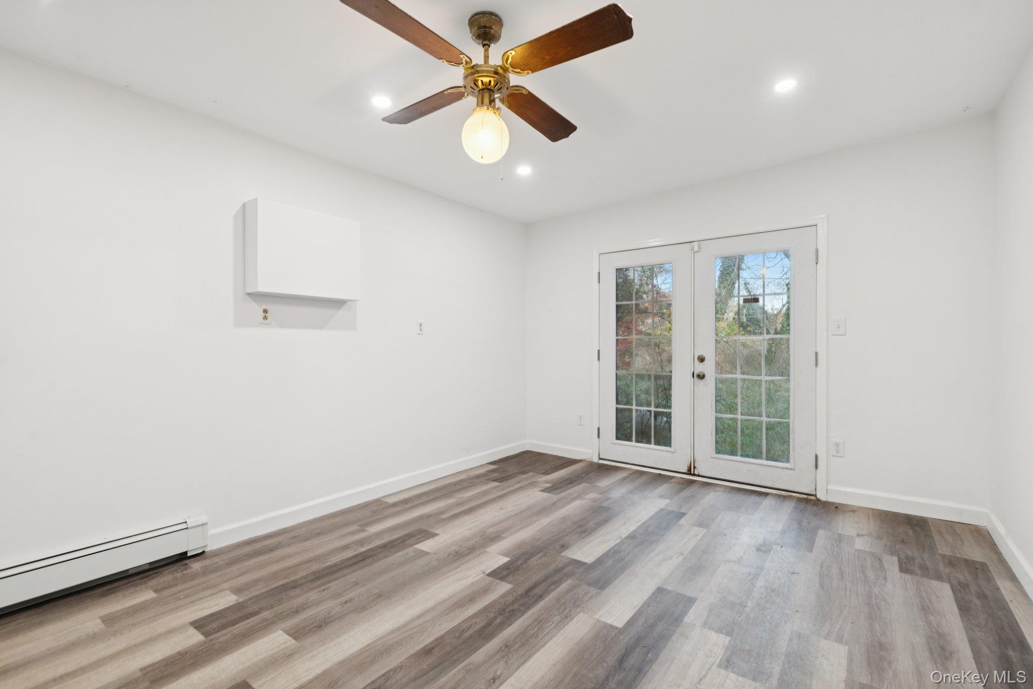 #12 photo, 83 Elm Road, Mastic Beach , NY 11951