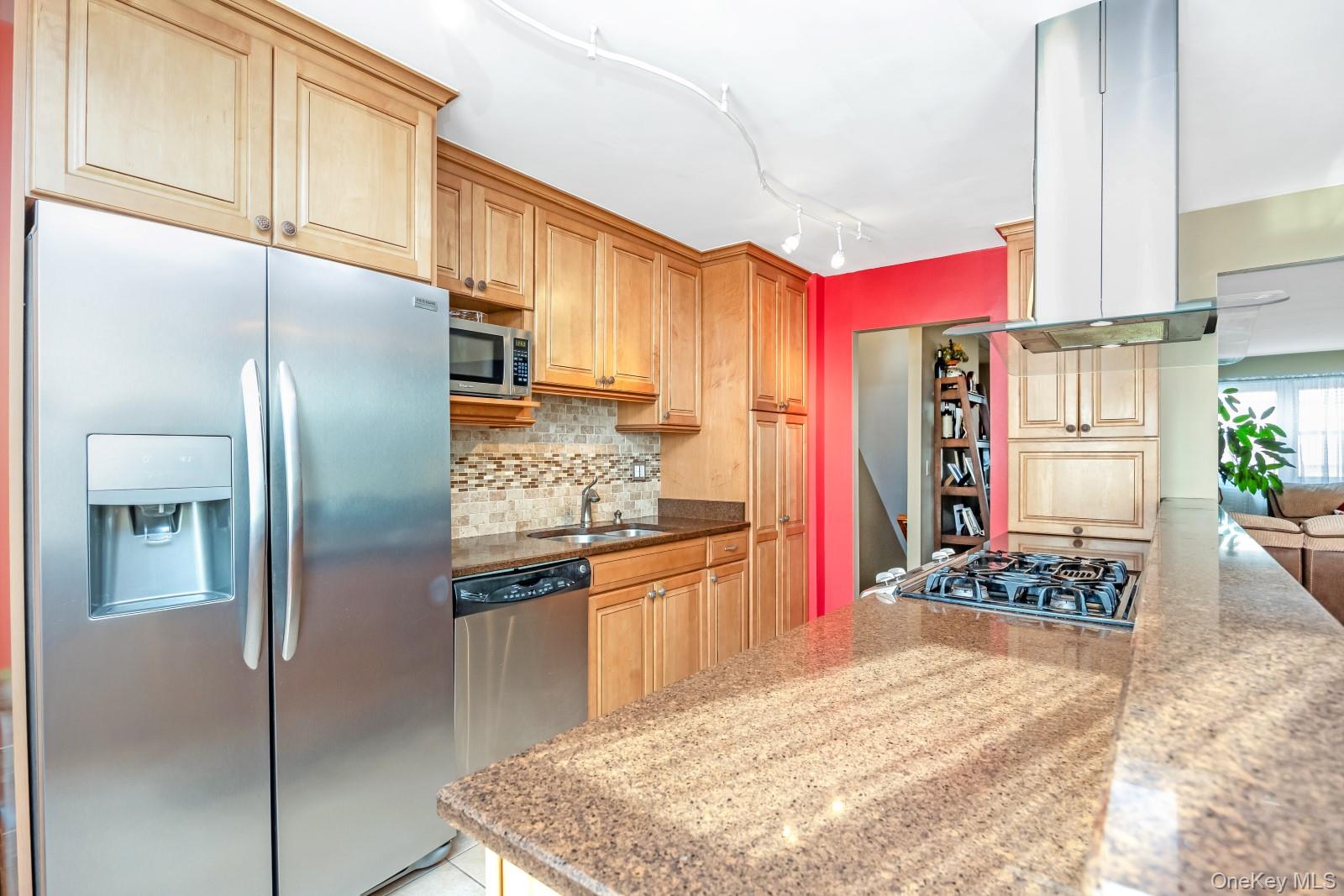 #12 photo, 69-06 66 Road, Middle Village , NY 11379