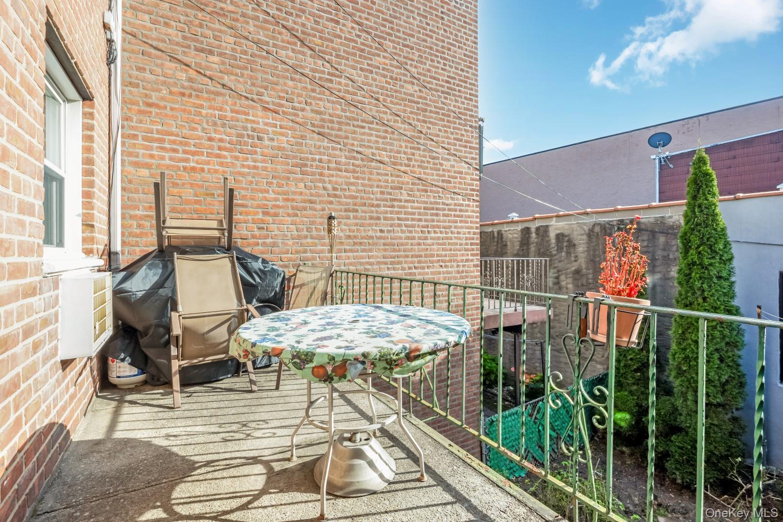 #20 photo, 69-06 66 Road, Middle Village , NY 11379