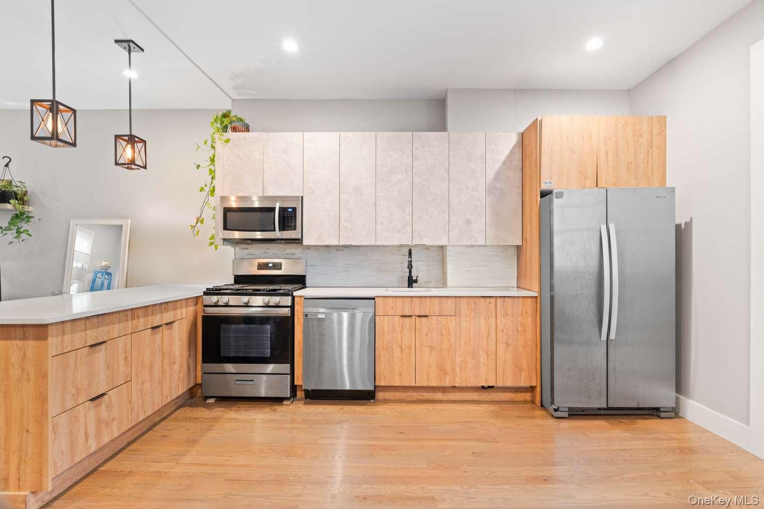 #4 photo, 171 8th Street, Brooklyn , NY 11215