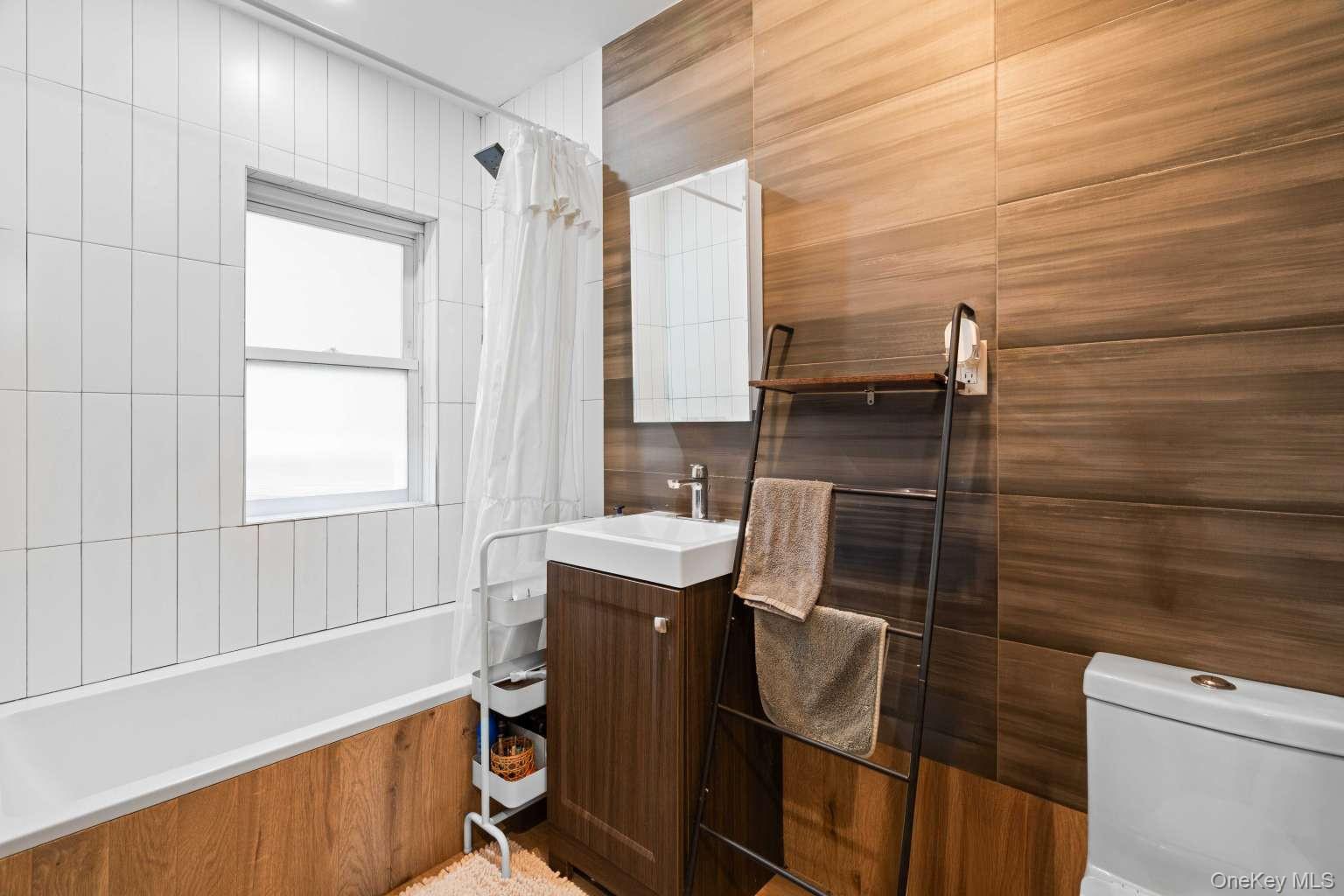 #5 photo, 171 8th Street, Brooklyn , NY 11215