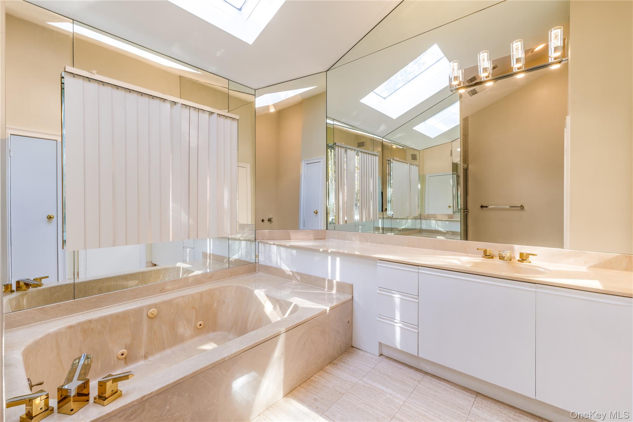 #12 photo, 12 Bolton Drive, Manhasset , NY 11030