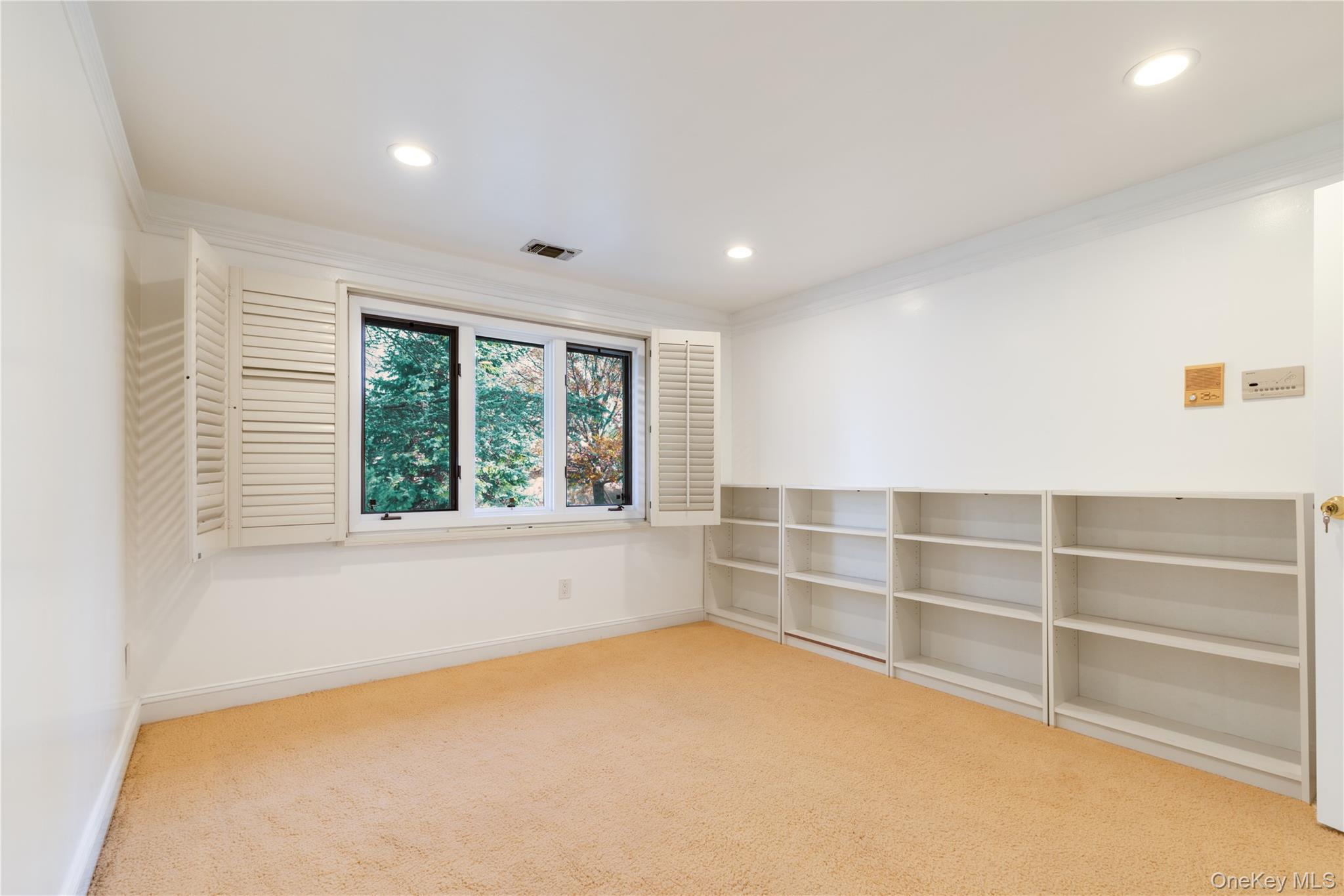 #16 photo, 12 Bolton Drive, Manhasset , NY 11030